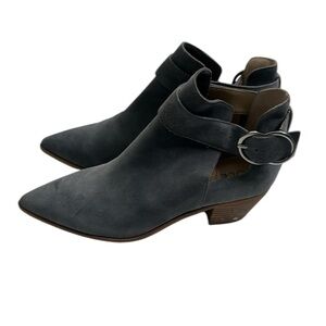 Sole society SO- Larayn blue pointy toe boots size 8.5 comfy